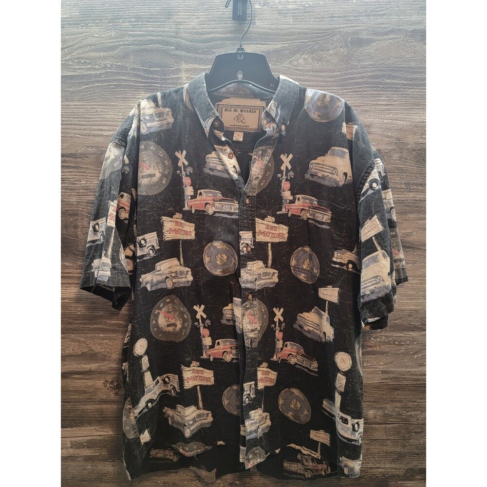 Bit & Bridle Vintage Antique Trucks Print Mens M Button Up Short Sleeve Shirt